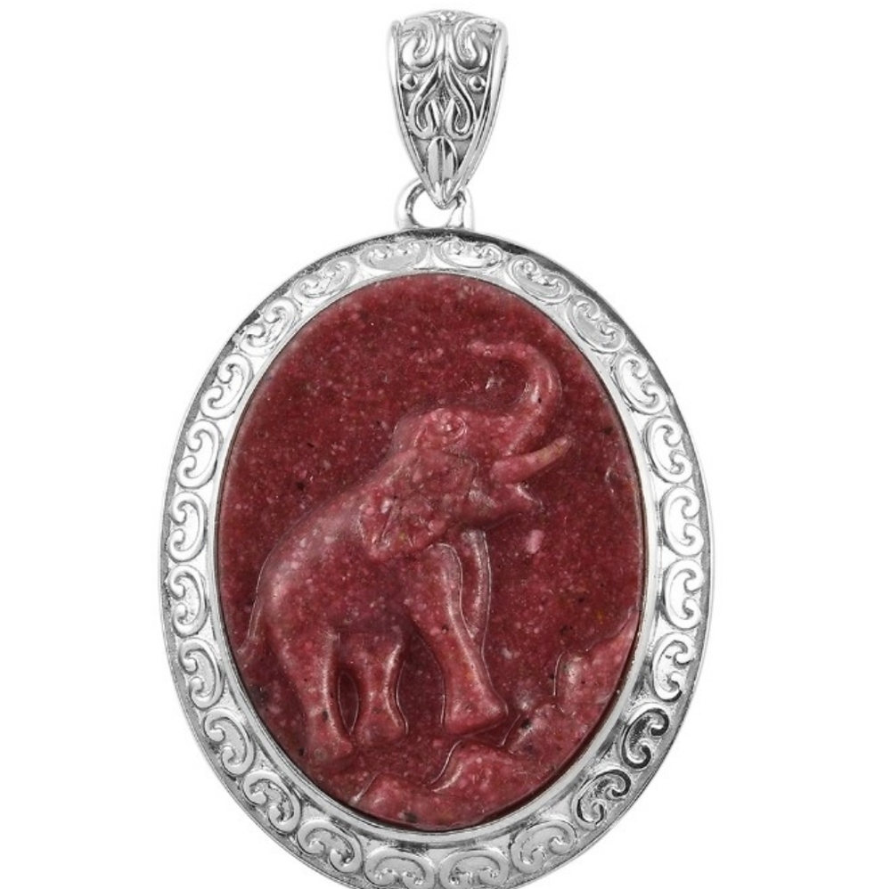 NWT Karis Collection Freshened Carved Thulite Solitaire Pendant
